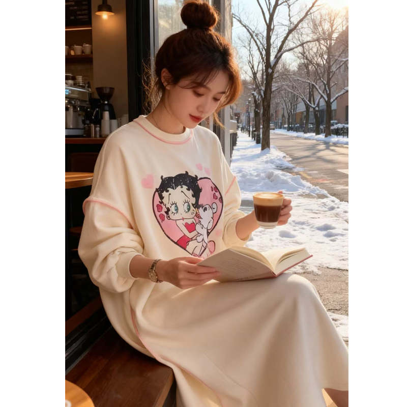 高品质大牌连衣裙韩国东大门长袖圆领套头长裙加绒加厚卡通减龄