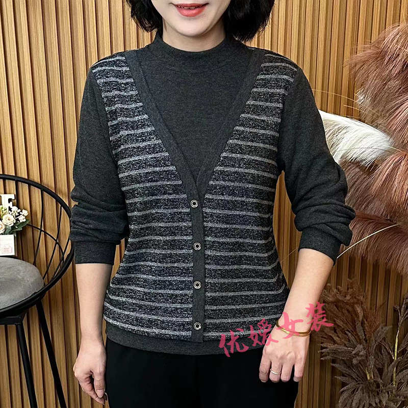 中老年女装秋季减龄半高领条纹假两件宽松显瘦洋气妈妈装长袖上衣
