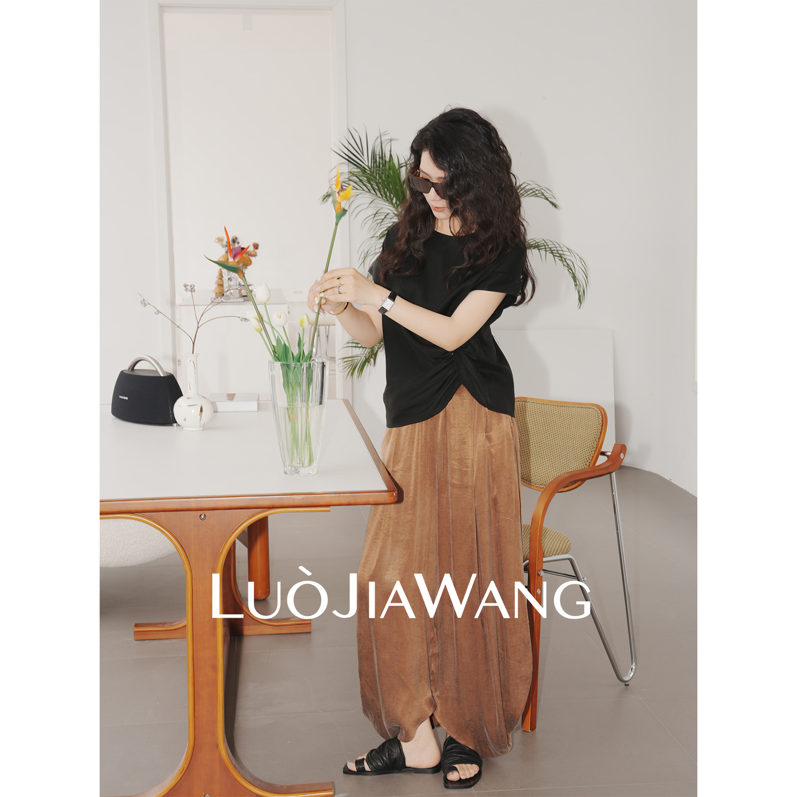 莱赛尔夏季休闲时尚复古设计款百搭花苞裤LUOJIAWANG