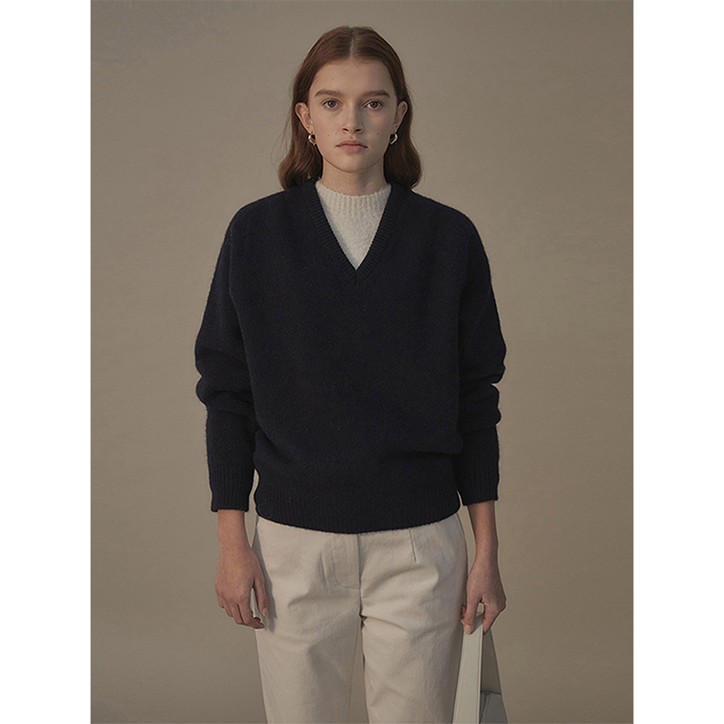 法式复古V领藏青色百搭针织衫女早秋款复古通勤显瘦宽松叠穿上衣