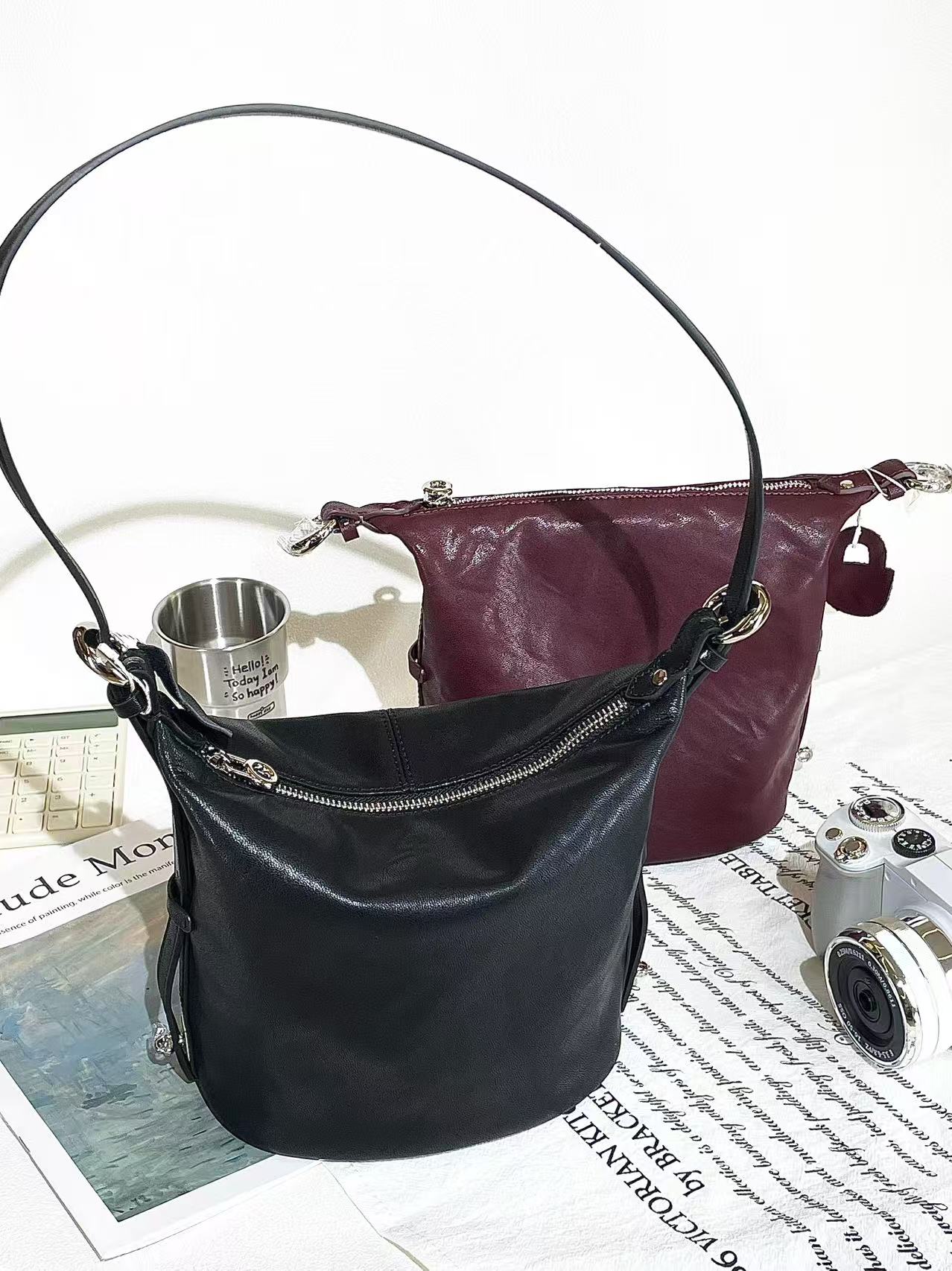 仙仙Studio. 头层牛皮小水桶 腋下 斜挎 手拧包 一年四季通勤百搭