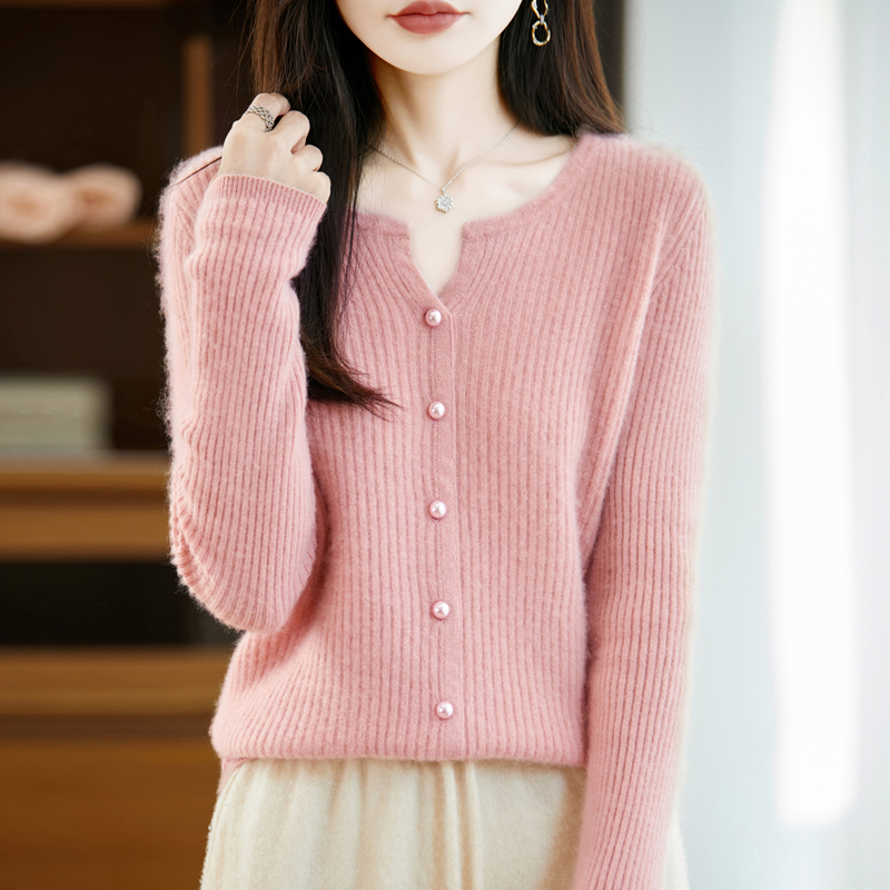 品牌女装全羊毛百搭珍珠扣秋冬新款宽松圆领女士针织羊毛衫