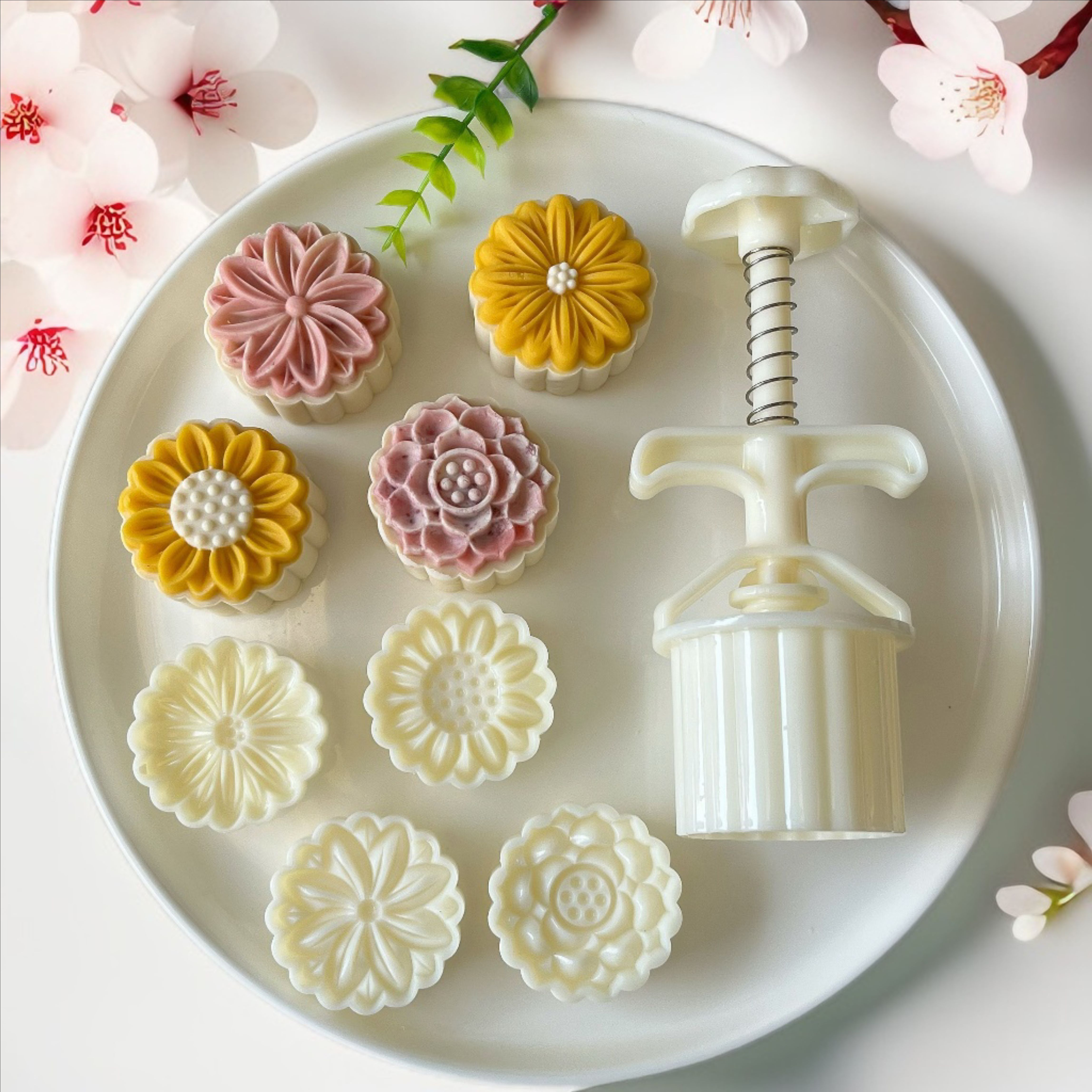 2025新款50g立体金菊花65g金蝉玉叶冰皮月饼绿豆糕模具套装