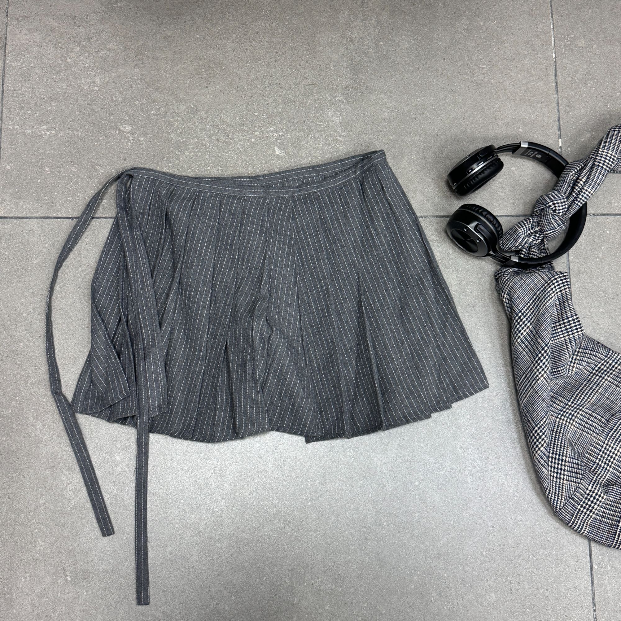 【小惜亦】几布家秋款搭配用条纹屁帘825394