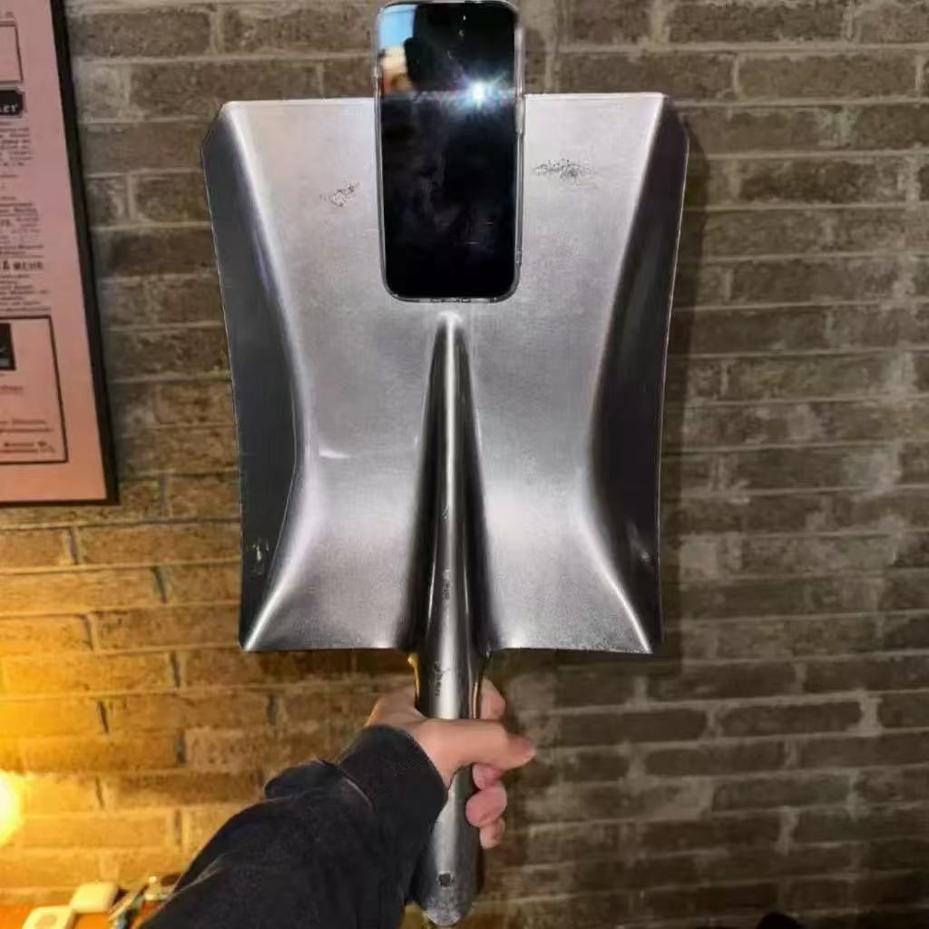 恶搞抽象铁锨大铲子适用于苹果16pro手机壳iPhone1514plus软壳13p