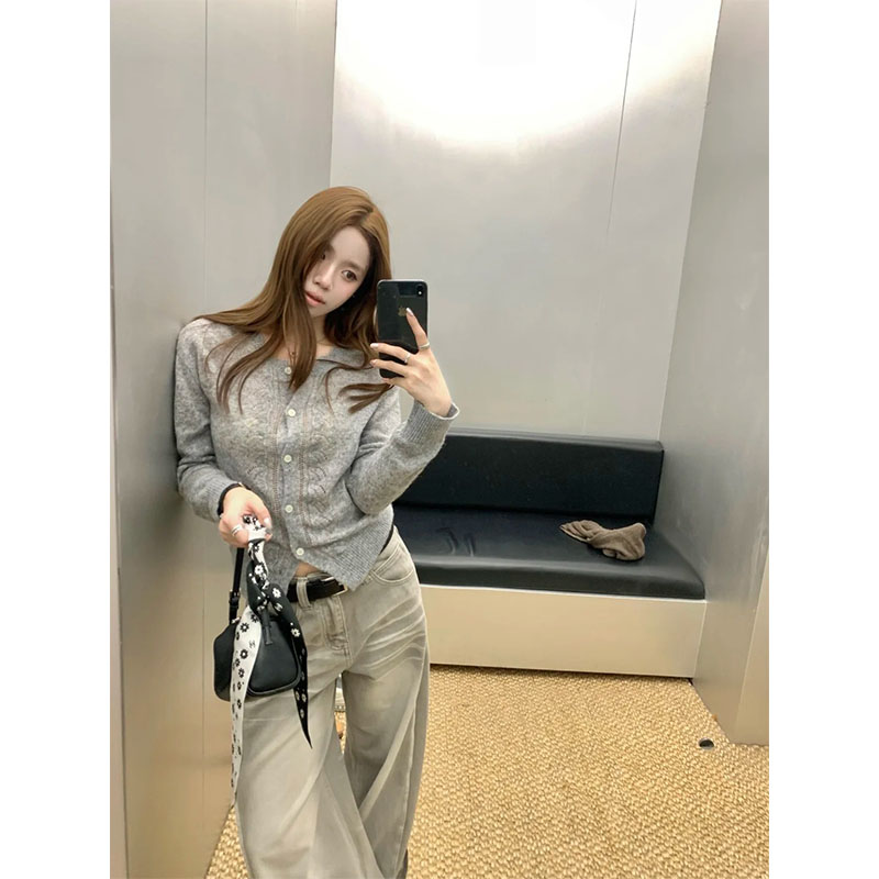 巨好看的韩系穿搭时尚简约灰色针织衫秋季新款百搭显瘦休闲牛仔裤