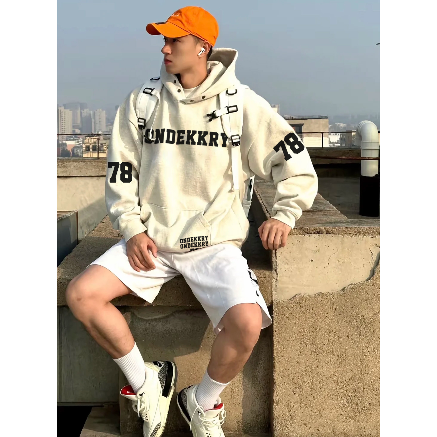 美式潮牌个性字母印花宽松纽扣连帽卫衣男女秋冬休闲百搭情侣上衣