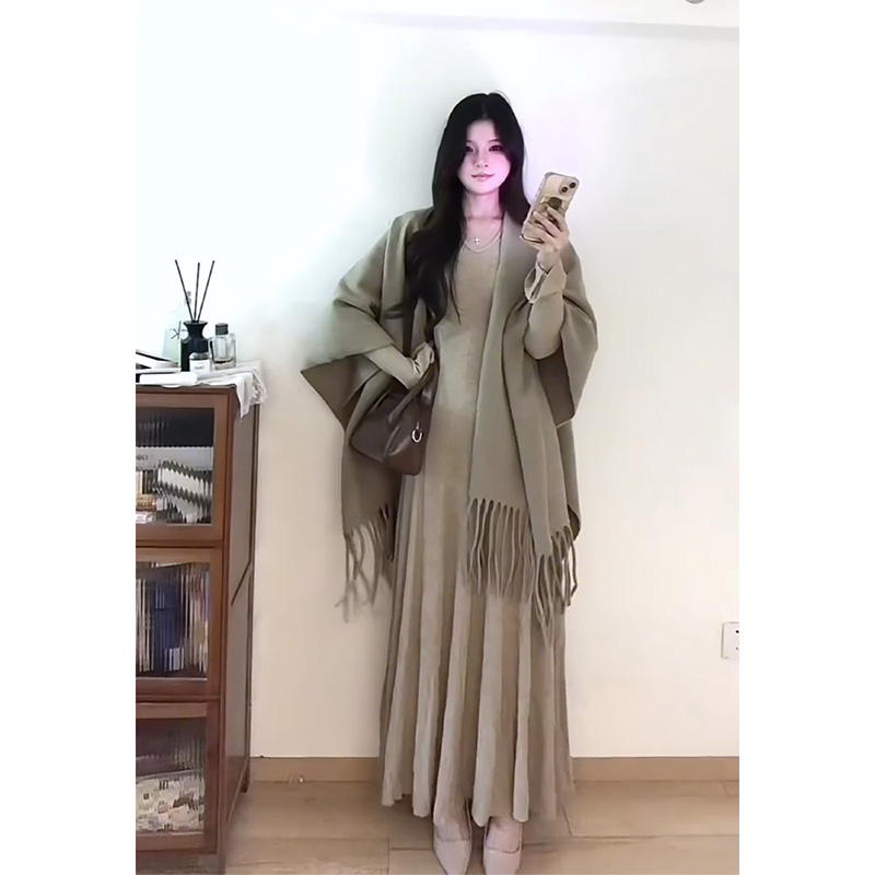 parkyeon韩版时尚流苏披肩上衣内搭打底长袖收腰连衣裙两件套装