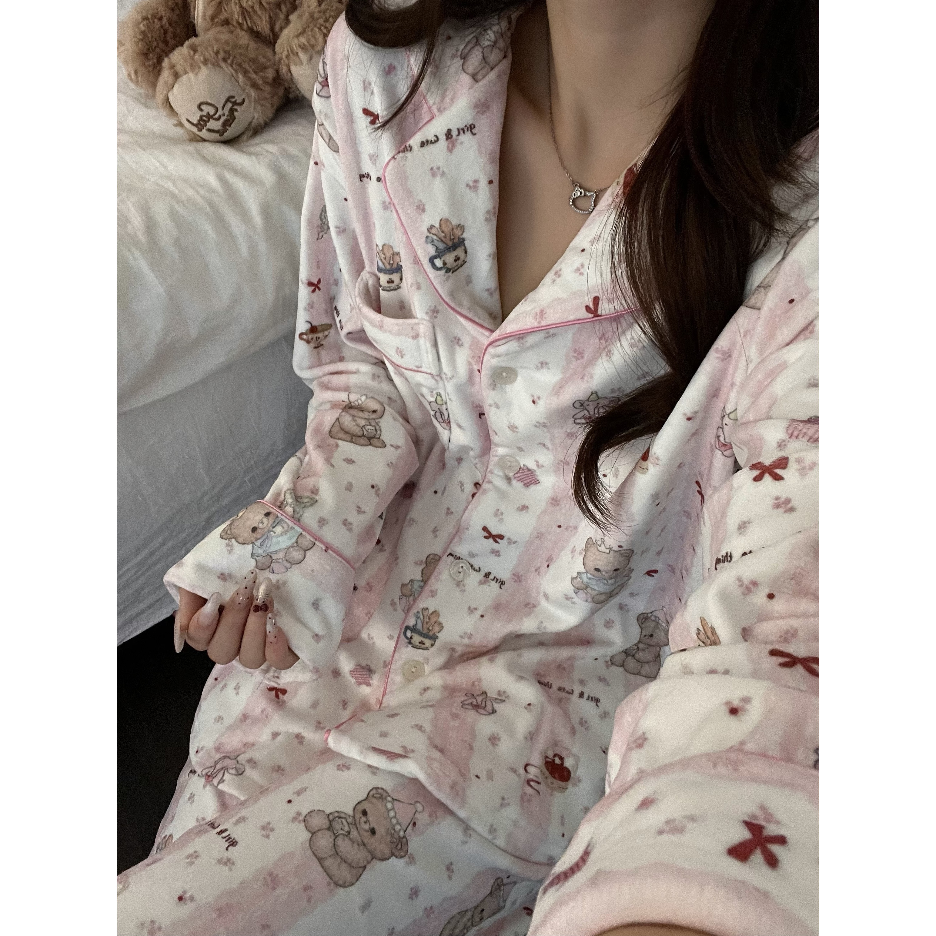 可爱条纹毛绒小熊德绒睡衣女秋冬新款加绒加厚加绒保暖套装家居服