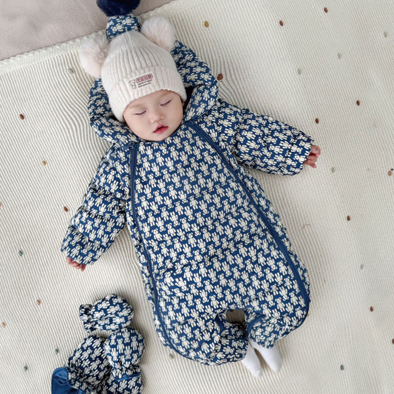 新款婴儿羽绒服连体衣冬季宝宝羽绒外出服新生儿保暖抱衣爬服