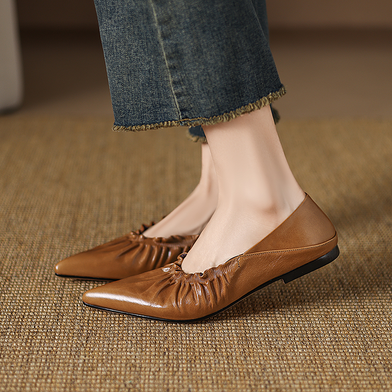 1cm韩版尖头皱皱平底鞋粗跟舒适软底软皮单鞋百搭不累脚小皮鞋女