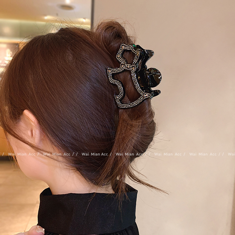 设计款轻奢小狗抓夹女高端发量少全盘发夹新款后脑勺发抓鲨鱼夹子