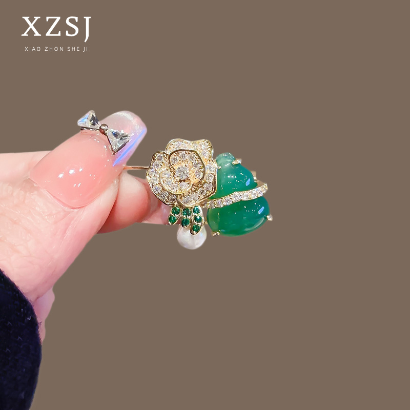 铜锆石胸针 轻奢福禄玫瑰胸花高档葫芦别针防走光扣开衫衣服配饰