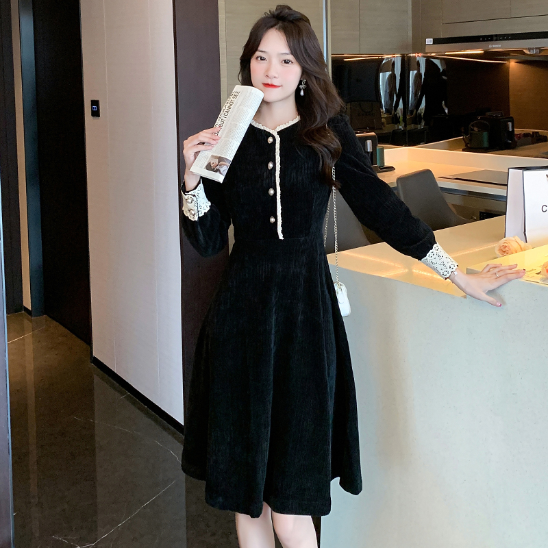 气质女装圆领长袖显瘦中长裙冬季新款花边拼接法式灯芯绒连衣裙女