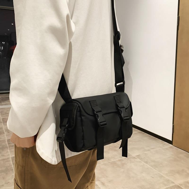 mini小挎包男感新款小众轻便单肩小包男款潮牌运动斜挎包女潮