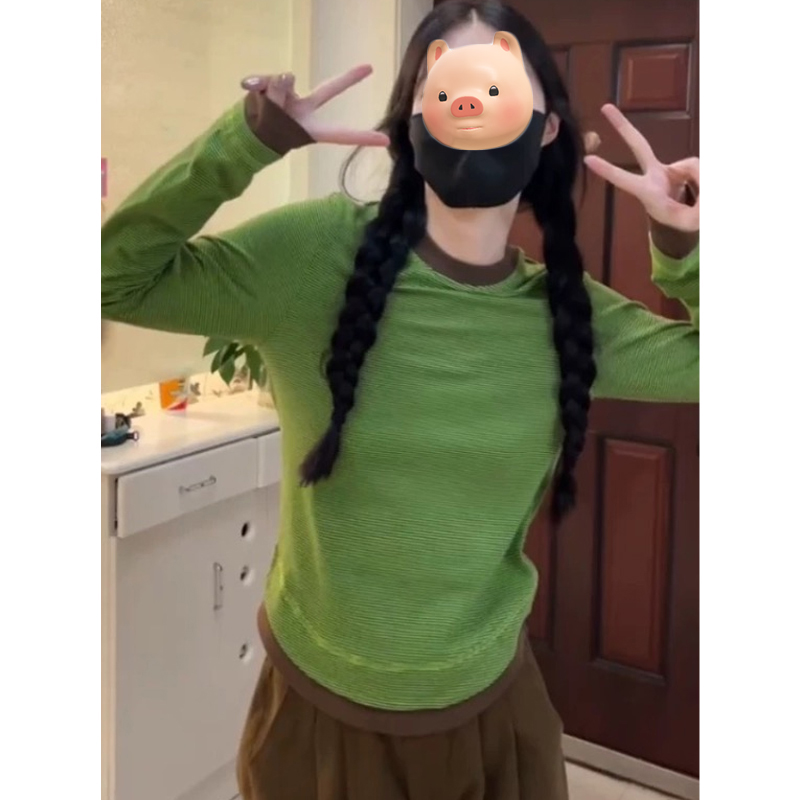 巨好看的撞色假两件绿色长袖T恤女秋冬季修身显瘦内搭打底衫上衣