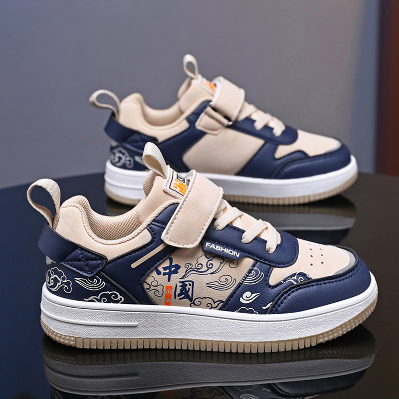 儿童板鞋男童2025新款秋冬皮面防水休闲鞋男孩魔术贴加绒保暖棉鞋