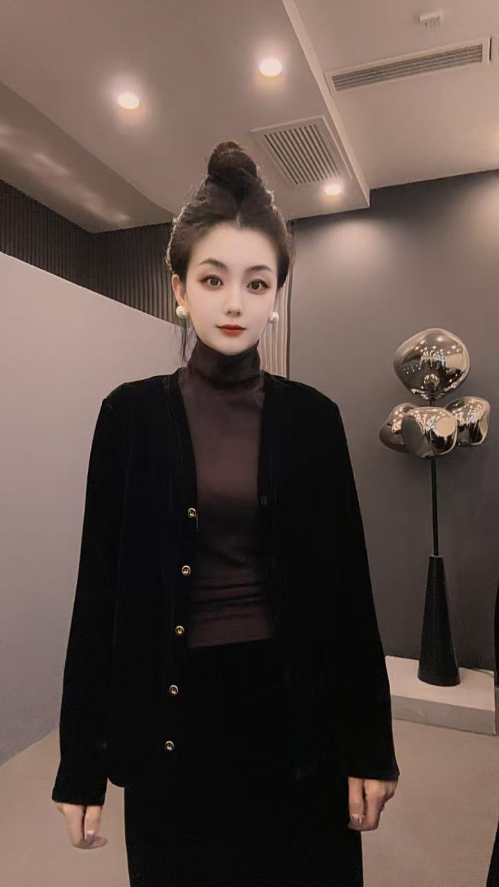 入秋人手一件雅丹V领休闲时尚金丝绒可开扣气质上衣303秋冬外套