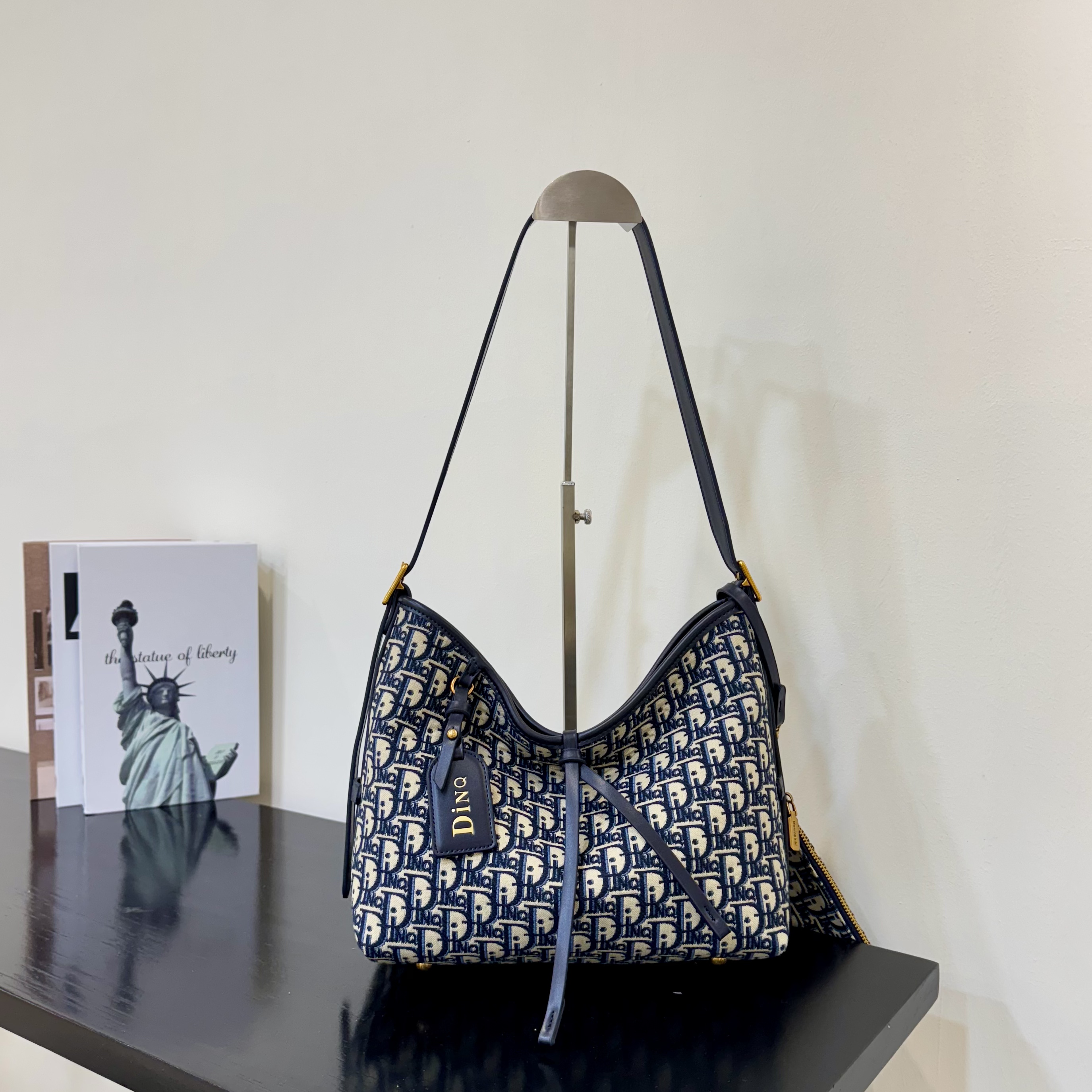 MONICA KIKI/莫妮卡奇奇提花刺绣大号女士托特包斜跨包carryall包