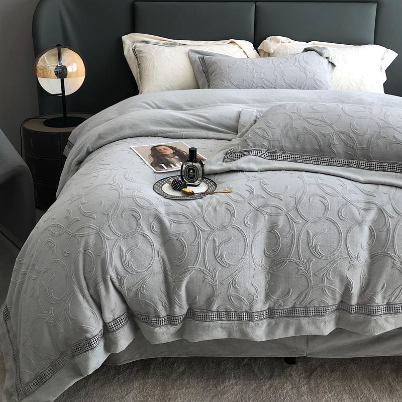 水星高端系列家纺高档轻奢类雕花牛奶绒四件套加厚保暖双面绒被套
