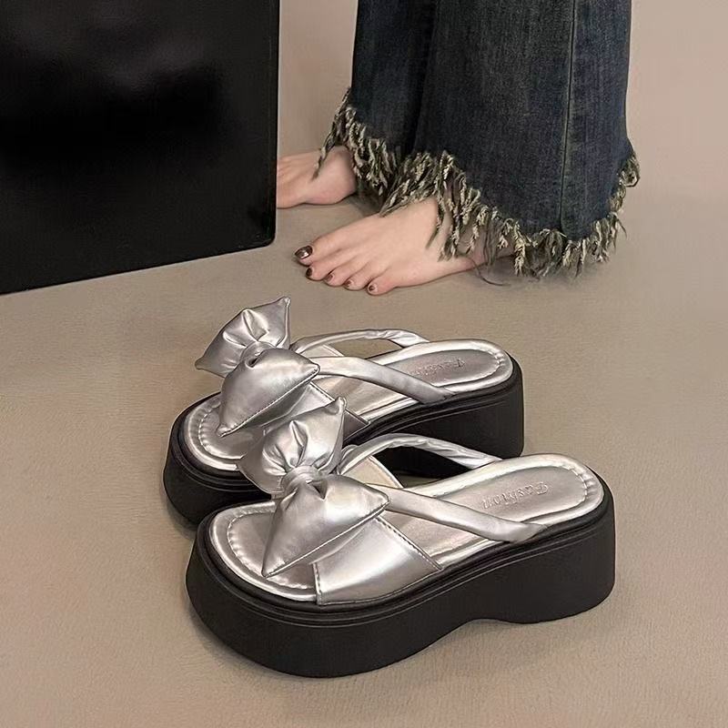 蝴蝶结厚底凉鞋女款夏季外穿2025新款超火配裙子气质罗马沙滩拖鞋