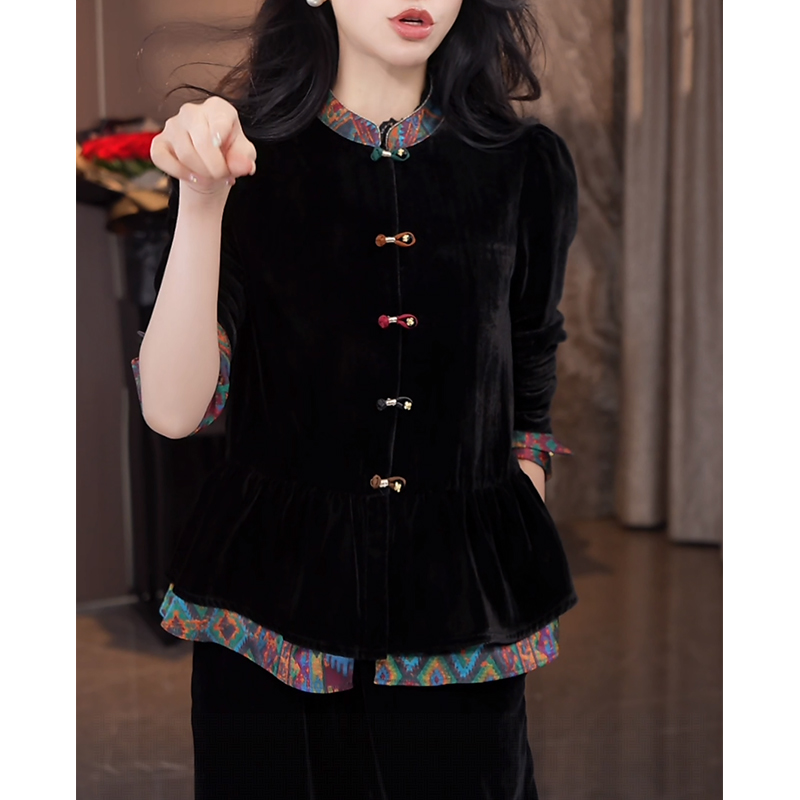 黑色金丝绒盘扣外套女2025秋季新款气质显瘦时尚通勤百搭轻奢上衣