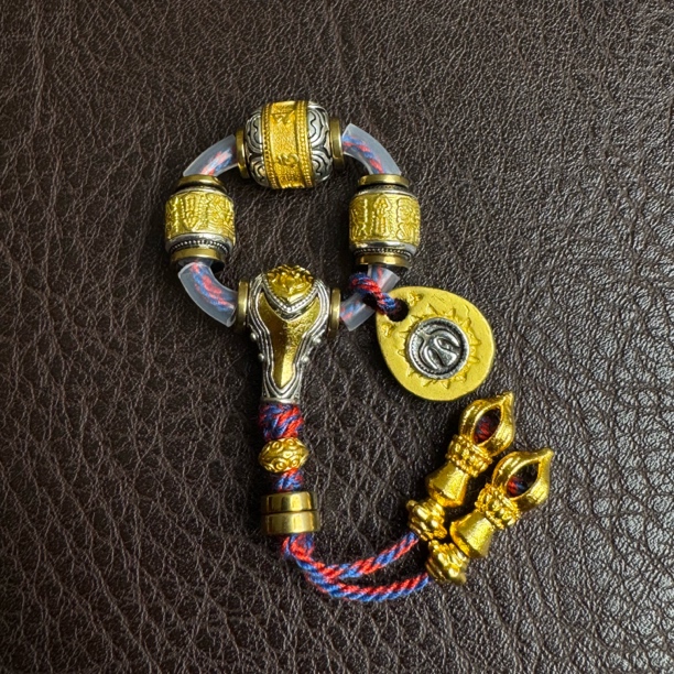 文玩配饰【运来】金色套装9尺寸金刚猴头百香星月核尖