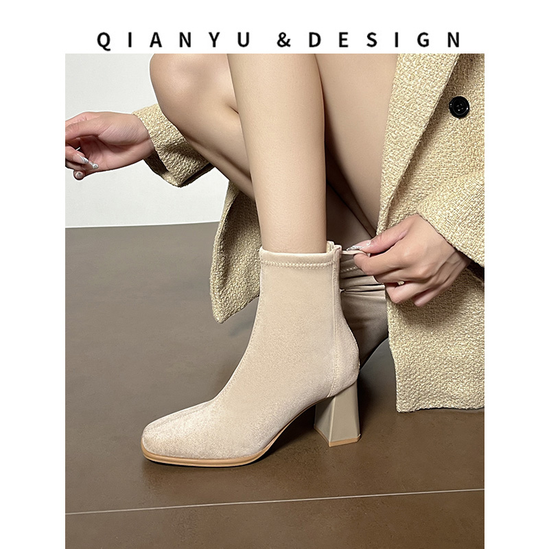 法式2025绒面粗跟冬季高跟防滑女短靴靴子秋冬方头瘦瘦靴时装靴