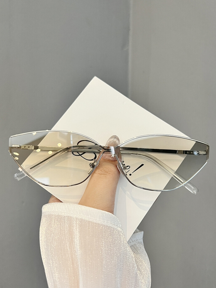 2025新款金属边框高级感猫眼墨镜气质银连体不规则窄框太阳眼镜女