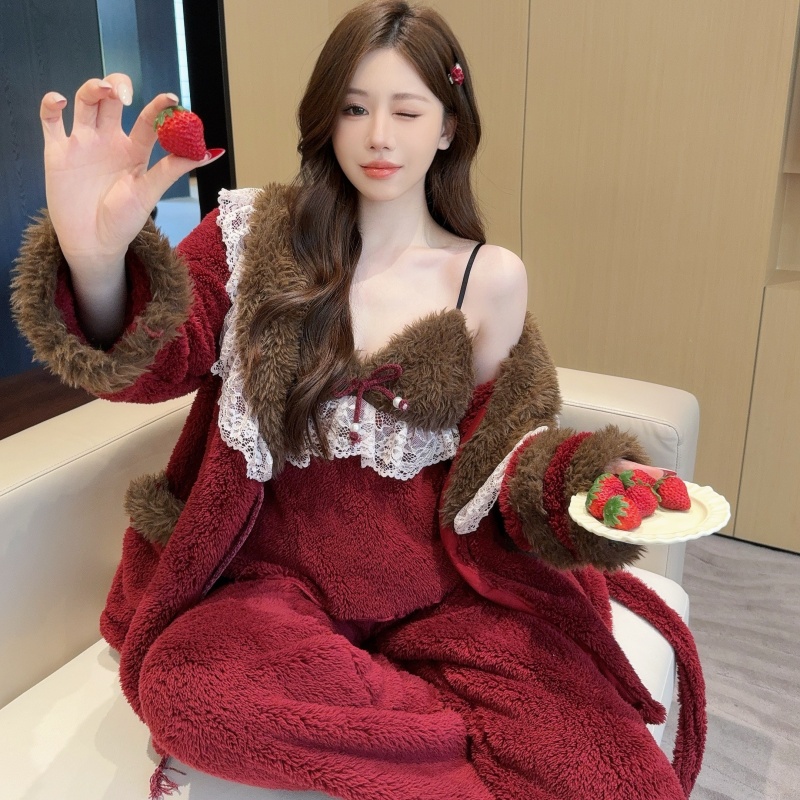睡衣女2025新款冬季加绒加厚高级三件套珊瑚绒长袖保暖女装家居服
