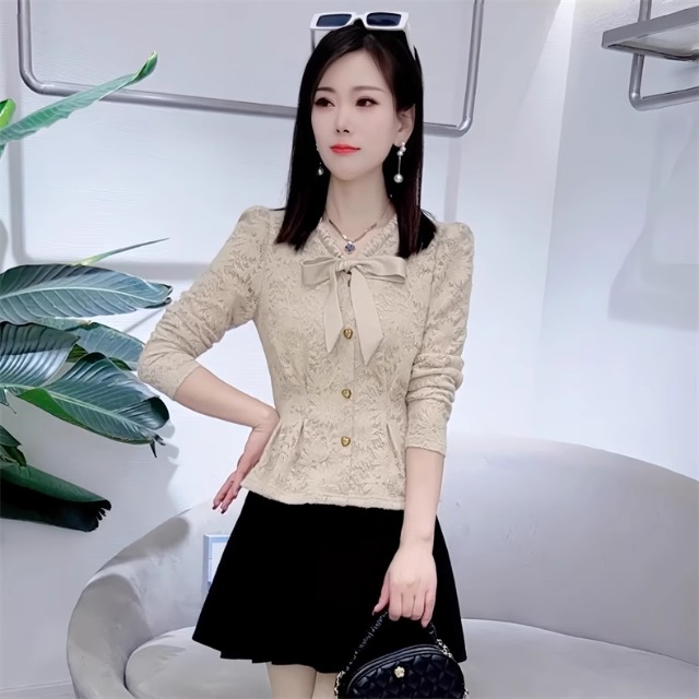 La babite长袖蝴蝶结洋气蕾丝打底衫春秋2025新款时尚小个子上衣
