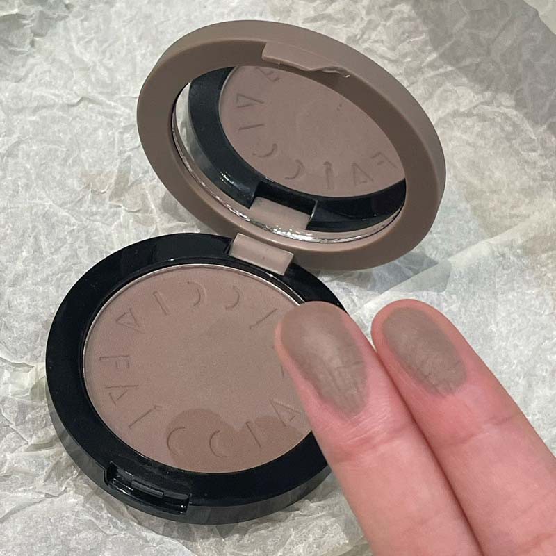 冷灰色鼻影修容单色眼影哑光阴影侧影三合一自然立体橄榄妈生骨相