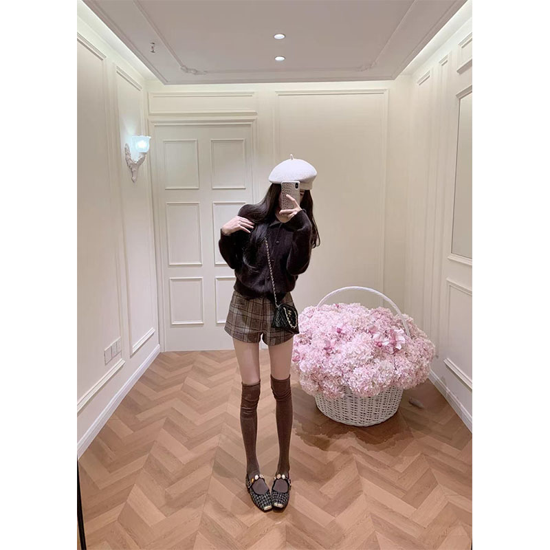 秋季新款修身显瘦网红穿搭设计感通勤风上衣休闲简约格纹高腰短裤