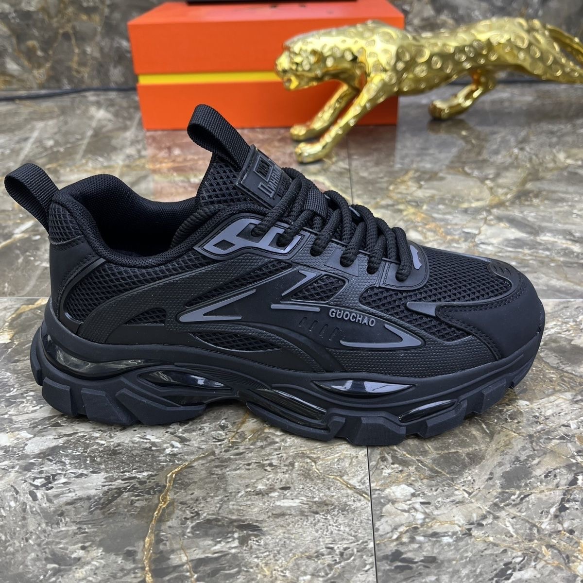 男鞋秋季2025爆款潮流百搭黑色高档老爹鞋士厚底防滑休闲运动鞋子