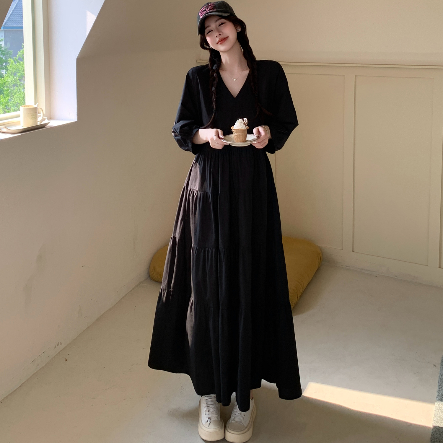 2025夏新款/大码女款宽松显瘦大A摆小黑裙V领衬衫长款连衣裙