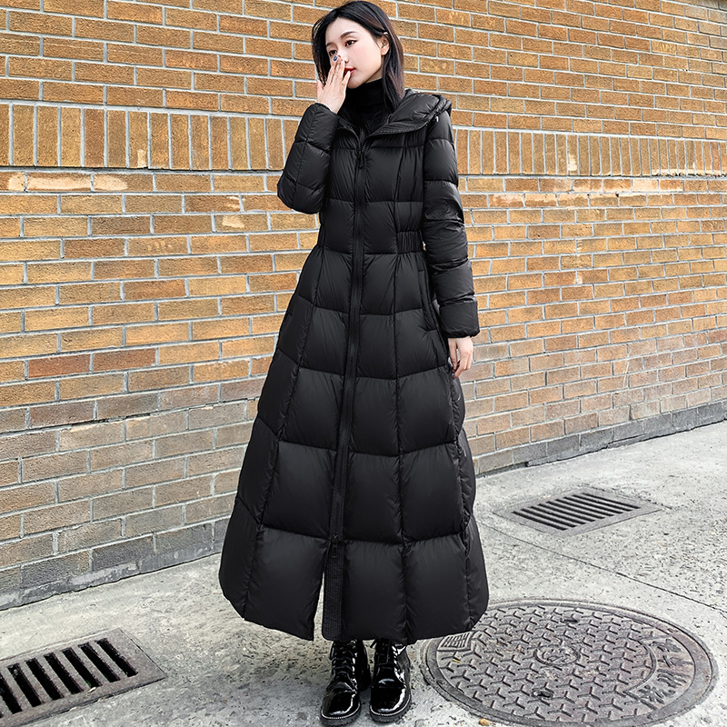超长款羽绒服女高端气质2025新款冬季大牌轻奢收腰修身白鹅绒大衣