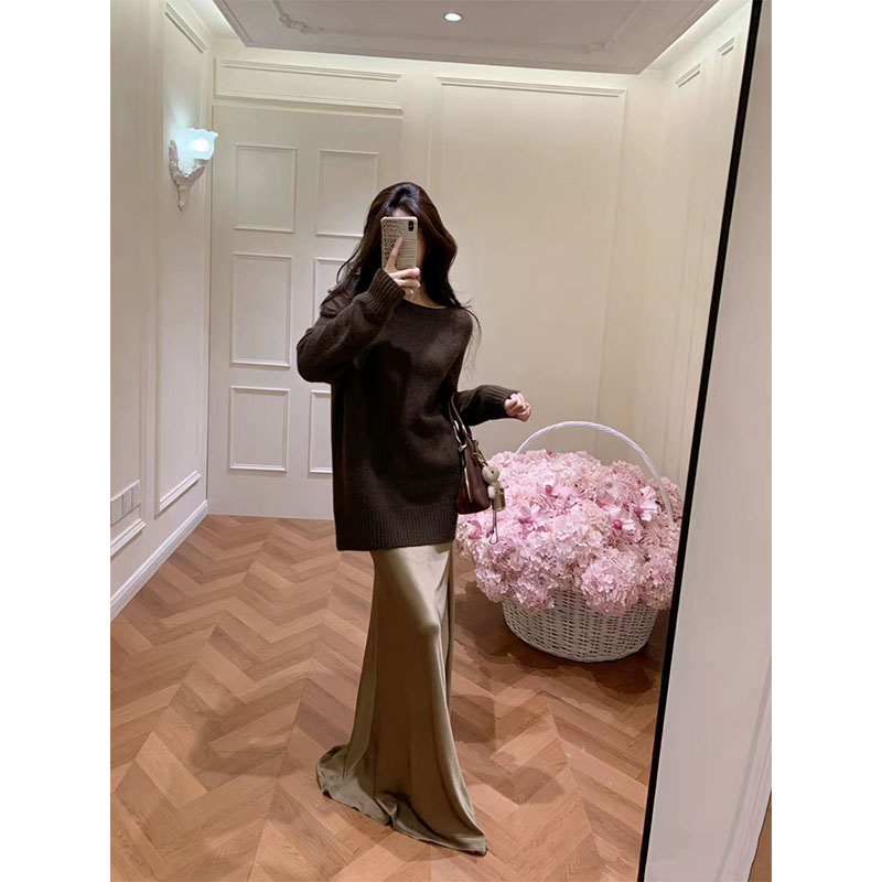 2025秋冬季新款修身显瘦复古风上衣穿搭气质高腰a字半身裙套装女