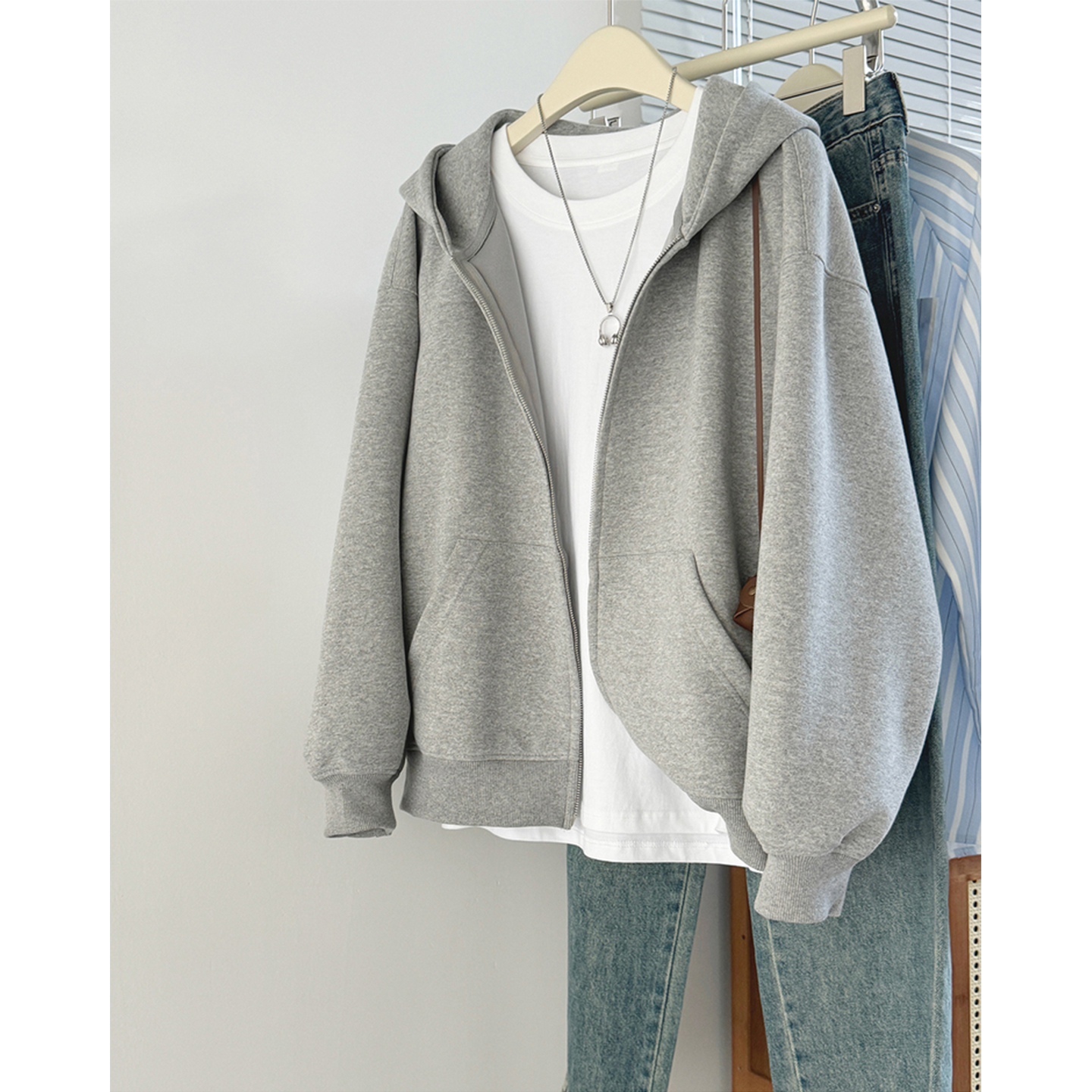 秋冬2025新款拉链开衫纯色卫衣女慵懒风240斤胖mm连帽衫学生外套