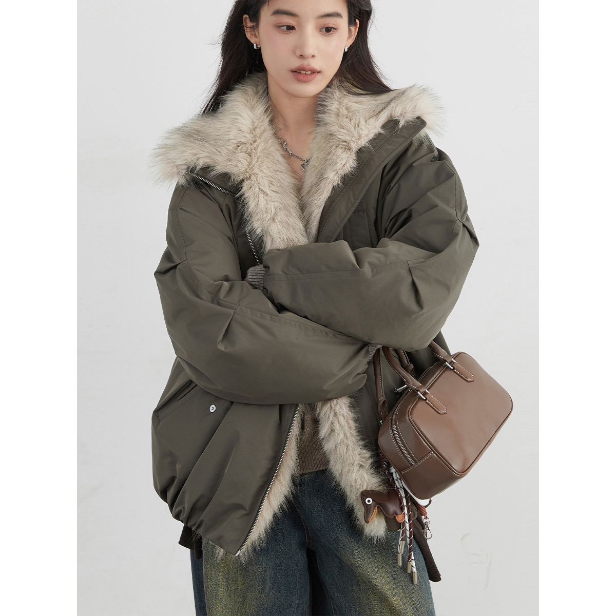 VUMP 2025高级感环保皮草拼接毛领派克服巴恩风羽绒斯拉夫外套女