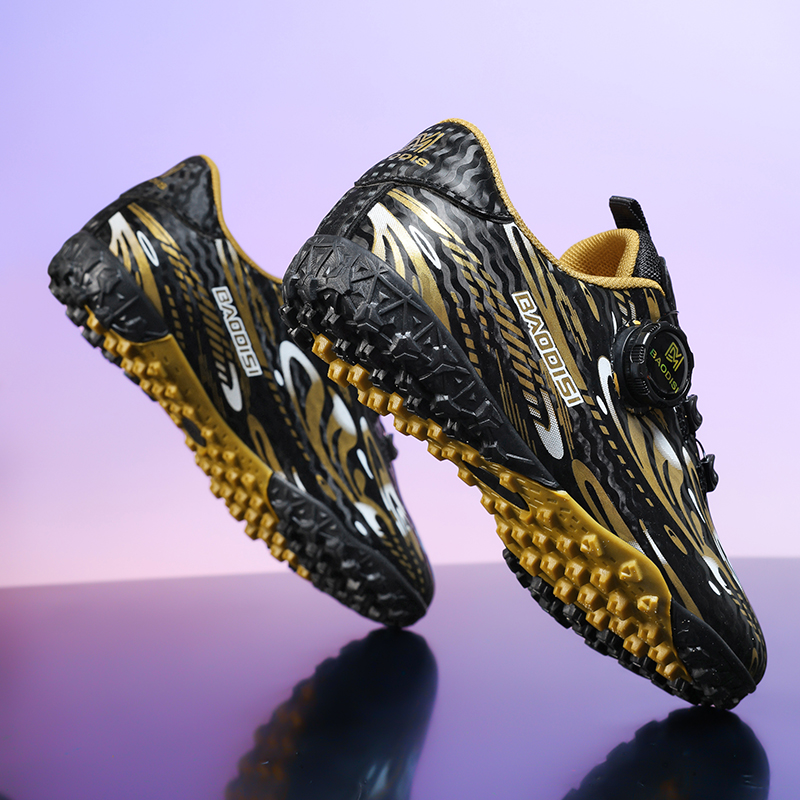 阿童木儿童足球鞋男童2025秋季新款碎钉5-16岁长钉小学纽扣运动鞋