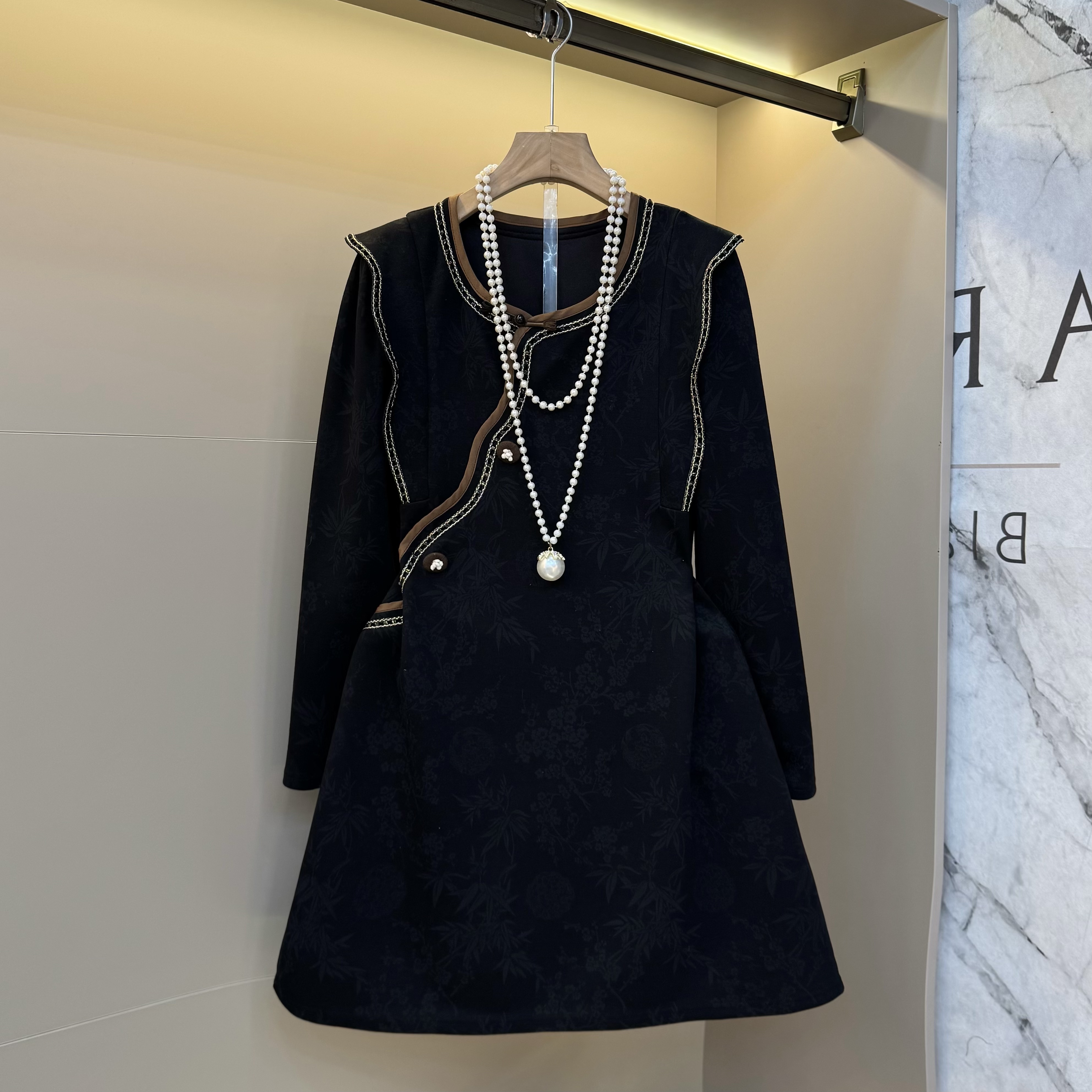 2026新款欧货国风新中式复古别致小众减龄胖mm显瘦洋气连衣裙