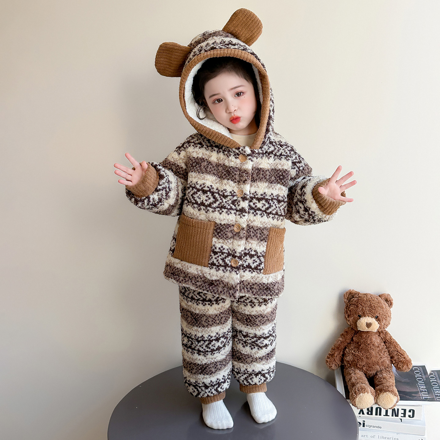 儿童三层夹棉睡衣冬季加厚保暖女孩宝宝珊瑚绒套装女童连帽家居服