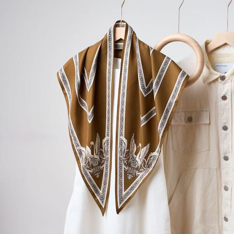 四季复古氛围感大三角巾女韩版简约百搭装饰包头巾多用屁帘半身裙