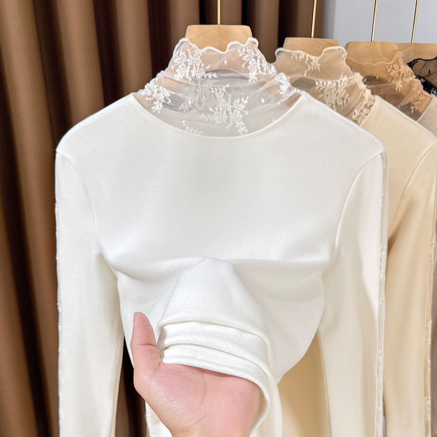 磨毛蕾丝打底衫女秋冬高领长袖加厚保暖牙签绒叠穿内搭木耳边小衫