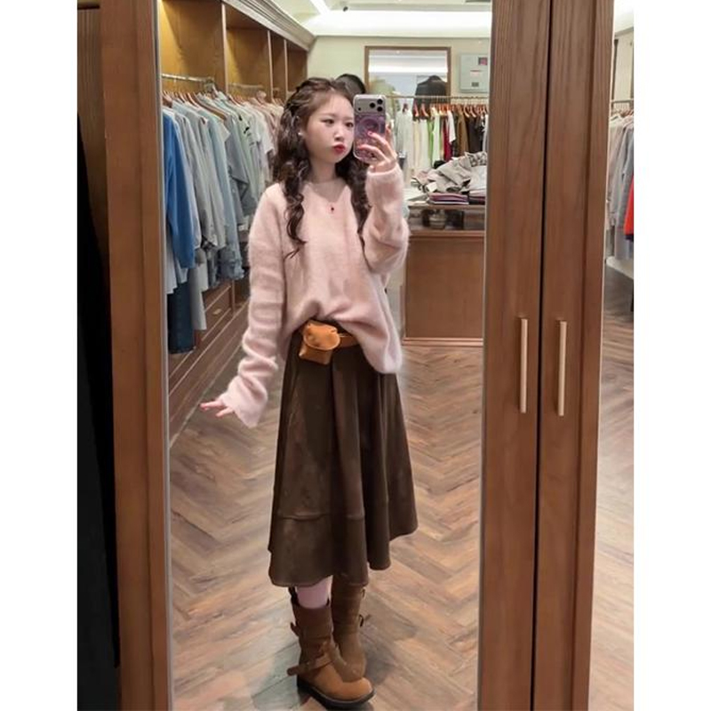 MARIE.COCO粉色圆领套头长袖毛衣女秋冬新款高腰A字半身裙两件套