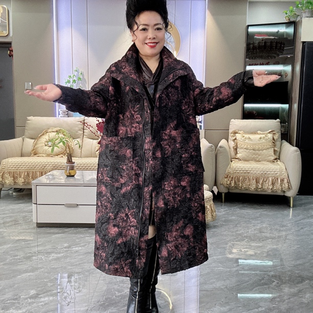 《乐姐》推荐新款秋季洋气时尚外套风衣8032款，衣