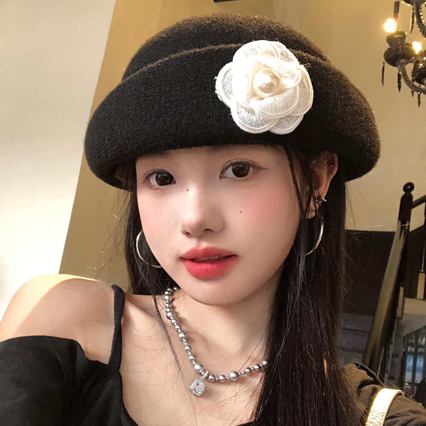 法式黑色山茶花珍珠礼帽女秋冬季千金风气质贝雷帽复古显脸小盆帽