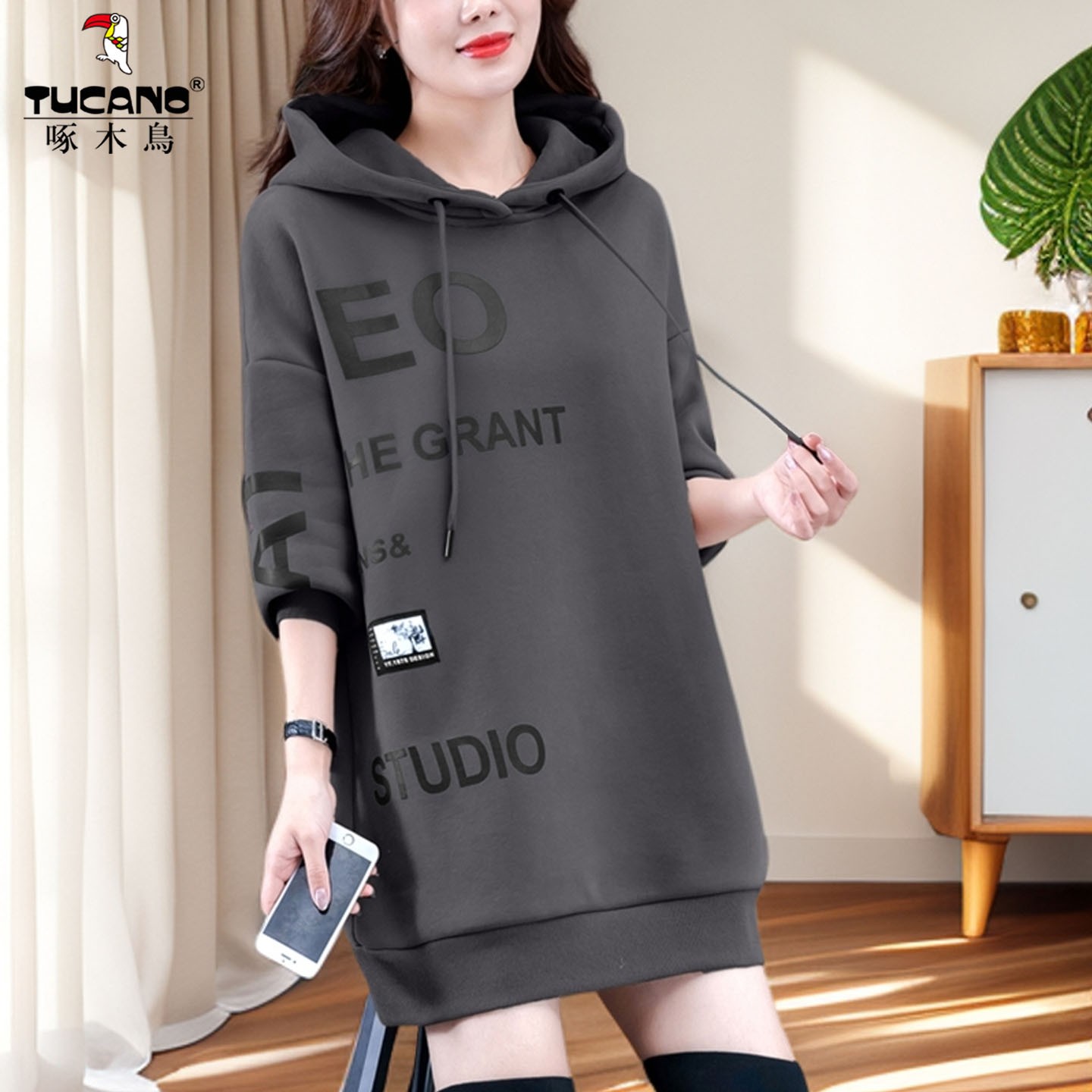 啄木鸟纯棉连帽加绒印花卫衣女2025秋冬新款显瘦休闲长款上衣长袖