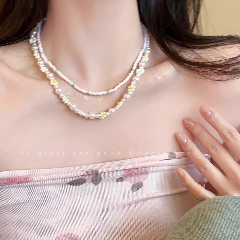 铜项链 彩色花朵串珠项链女新款贝珠锁骨链轻奢小众ins多巴胺配饰