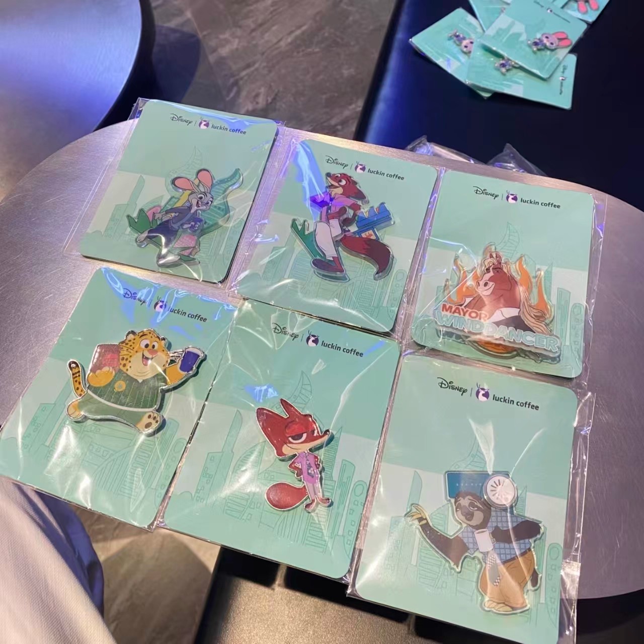 卡通动漫冰箱贴磁贴咖啡合金尼克朱迪兔个性2025新款旋转冰箱贴